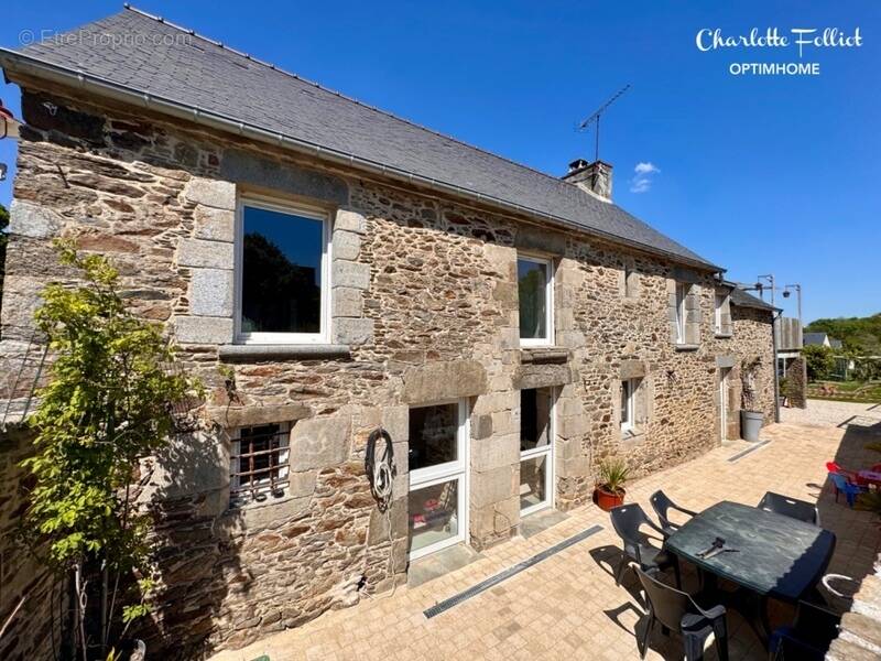 Maison à LE MINIHIC-SUR-RANCE