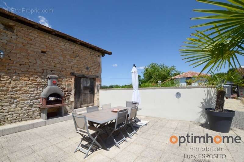 Maison à NANTEUIL-EN-VALLEE