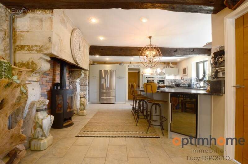 Maison à NANTEUIL-EN-VALLEE