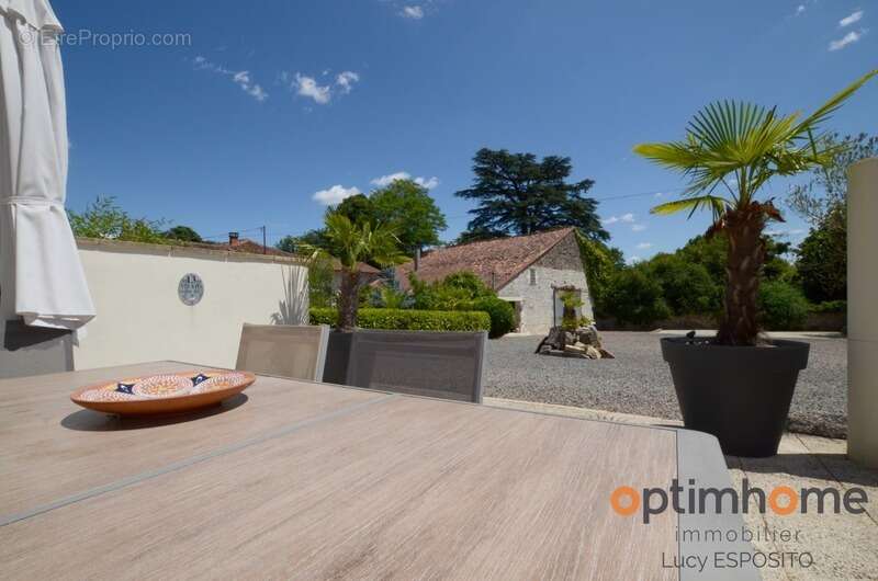 Maison à NANTEUIL-EN-VALLEE