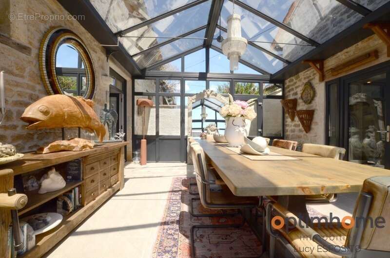 Maison à NANTEUIL-EN-VALLEE