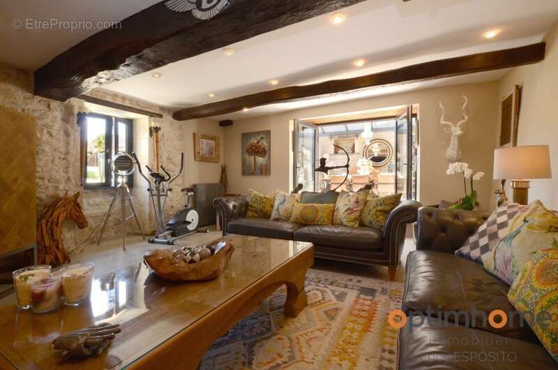 Maison à NANTEUIL-EN-VALLEE