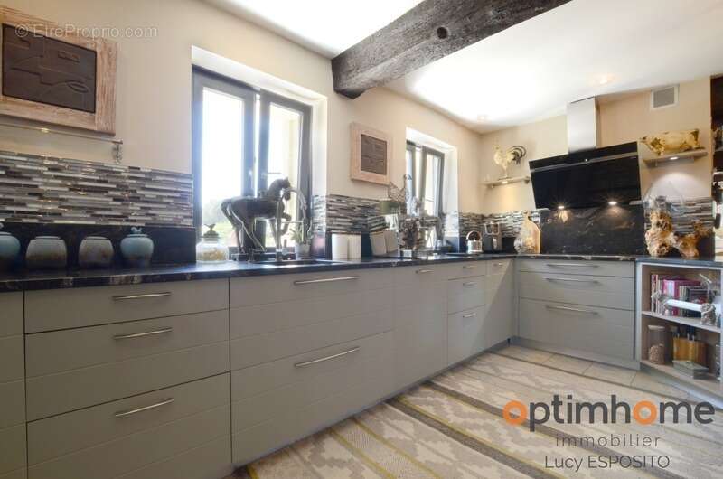 Maison à NANTEUIL-EN-VALLEE