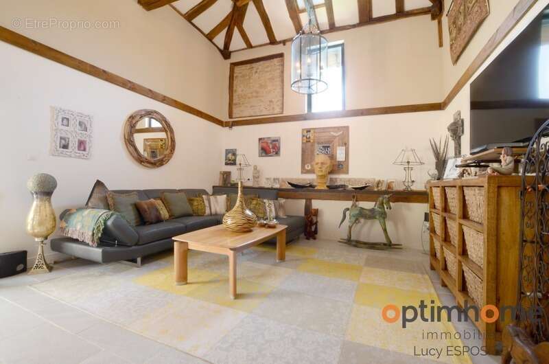 Maison à NANTEUIL-EN-VALLEE