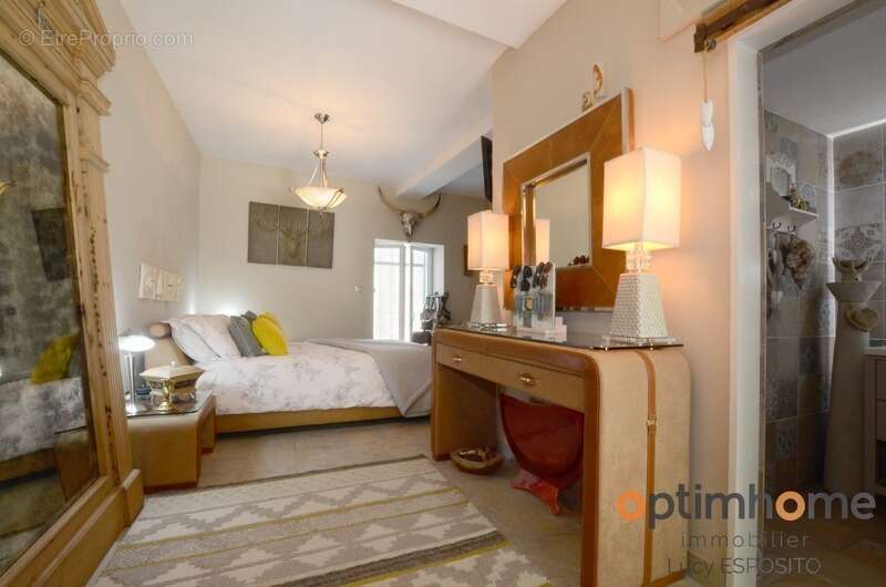 Maison à NANTEUIL-EN-VALLEE