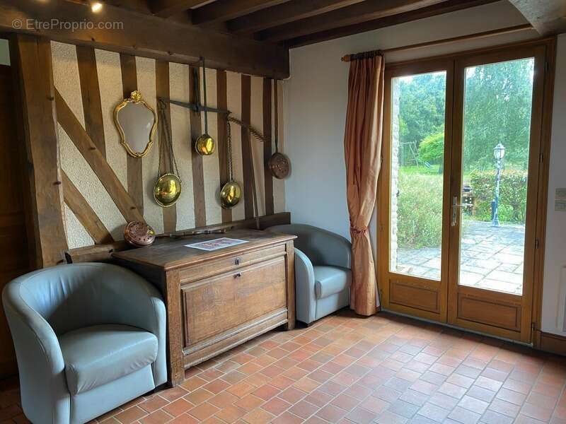 Maison à SAINT-ETIENNE-LA-THILLAYE