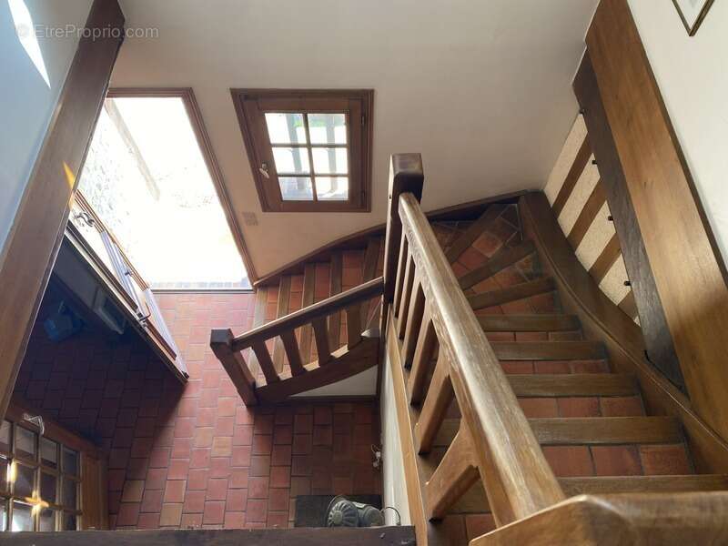 Maison à SAINT-ETIENNE-LA-THILLAYE