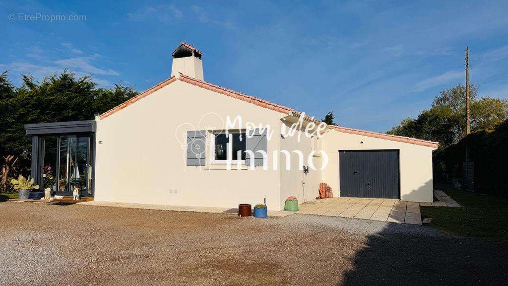 Maison à LE PERRIER