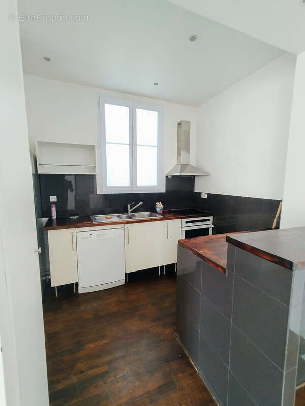 Appartement à PARIS-8E