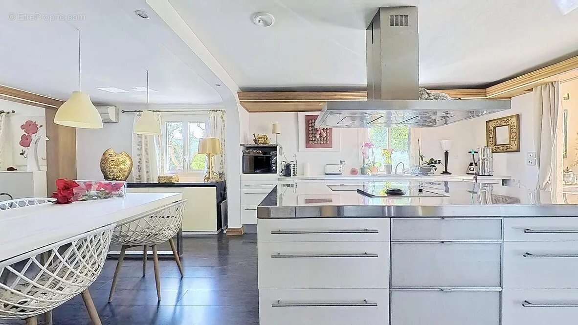 Appartement à LA GAUDE