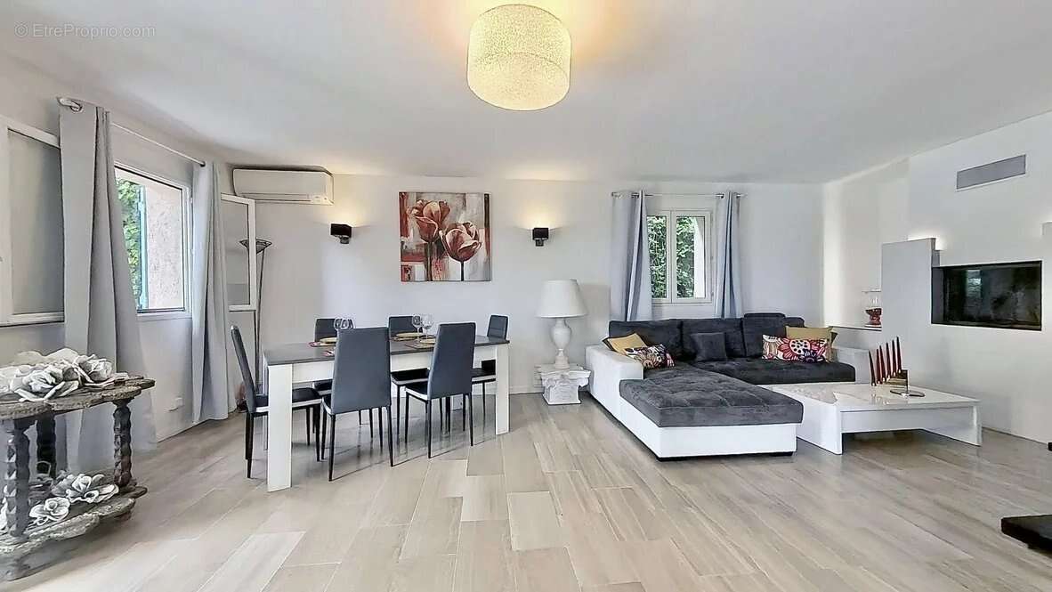 Appartement à LA GAUDE
