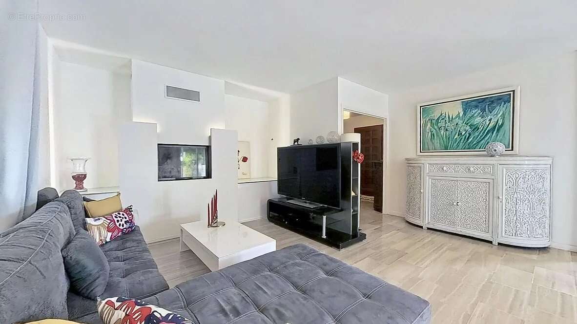 Appartement à LA GAUDE