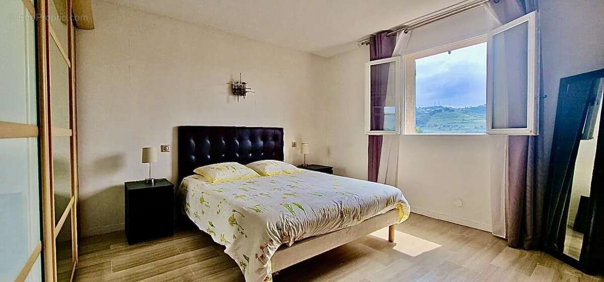 Appartement à LA GAUDE