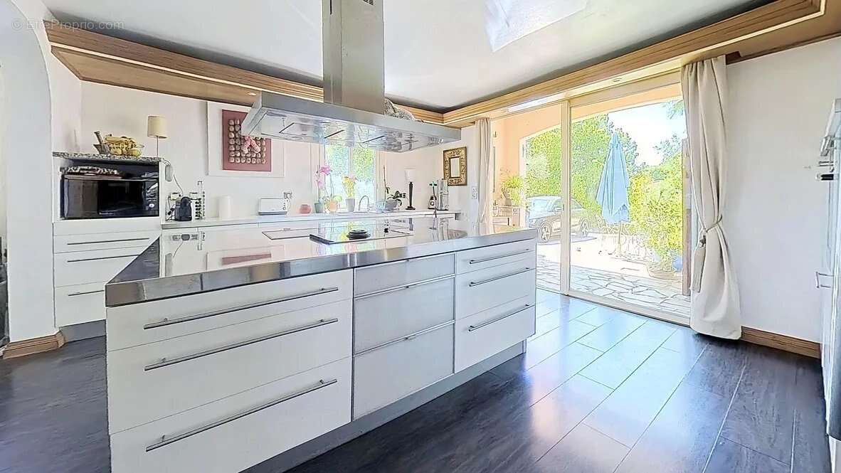 Appartement à LA GAUDE