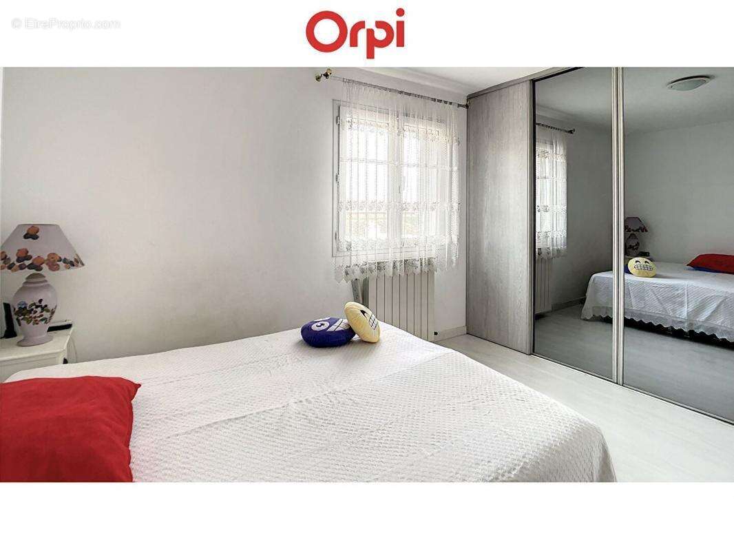 Maison à VETRAZ-MONTHOUX