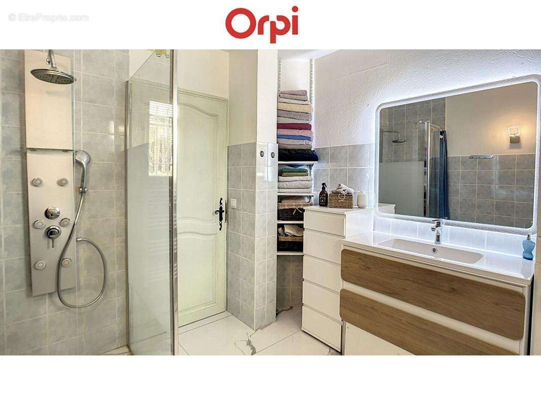 Maison à VETRAZ-MONTHOUX