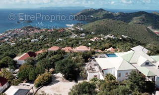 Maison à CAPESTERRE-BELLE-EAU