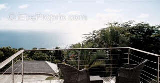 Maison à CAPESTERRE-BELLE-EAU