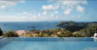 Maison à CAPESTERRE-BELLE-EAU