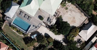 Maison à CAPESTERRE-BELLE-EAU