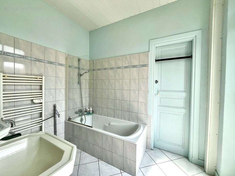 Maison à PONT-SUR-YONNE