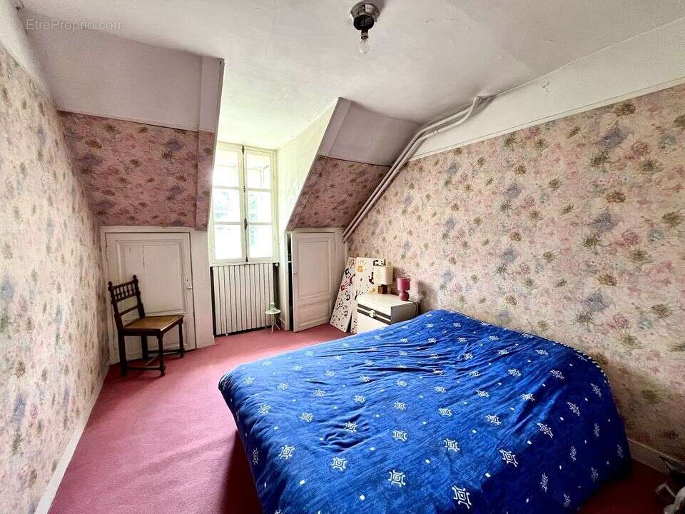 Maison à PONT-SUR-YONNE