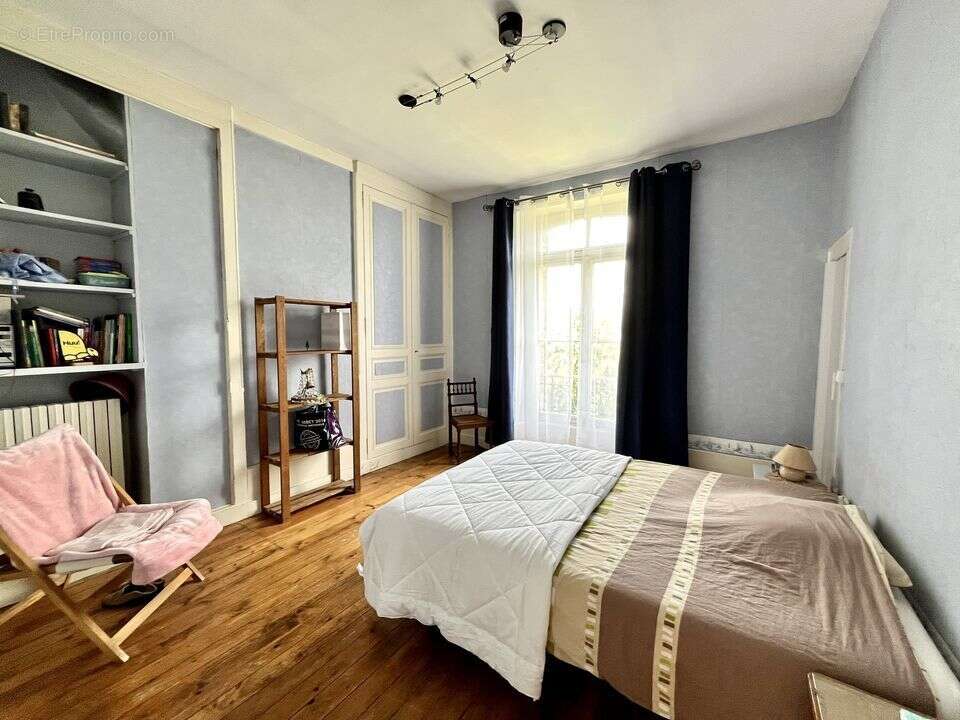 Maison à PONT-SUR-YONNE