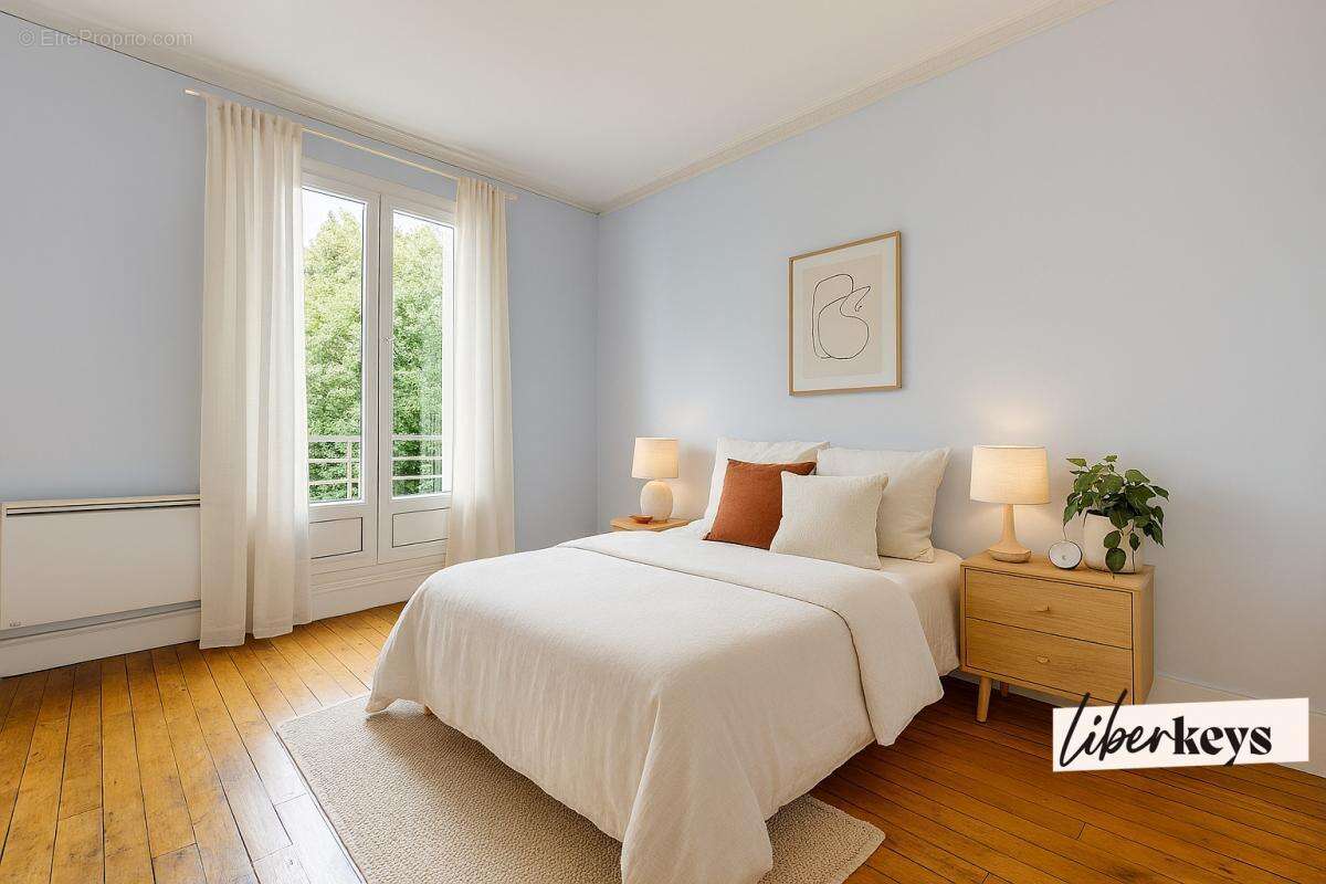 Appartement à COURBEVOIE