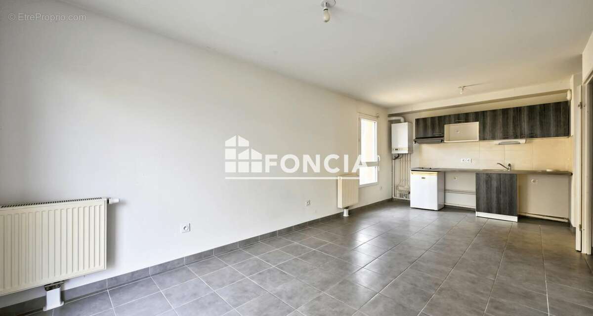 Appartement à FOLLAINVILLE-DENNEMONT