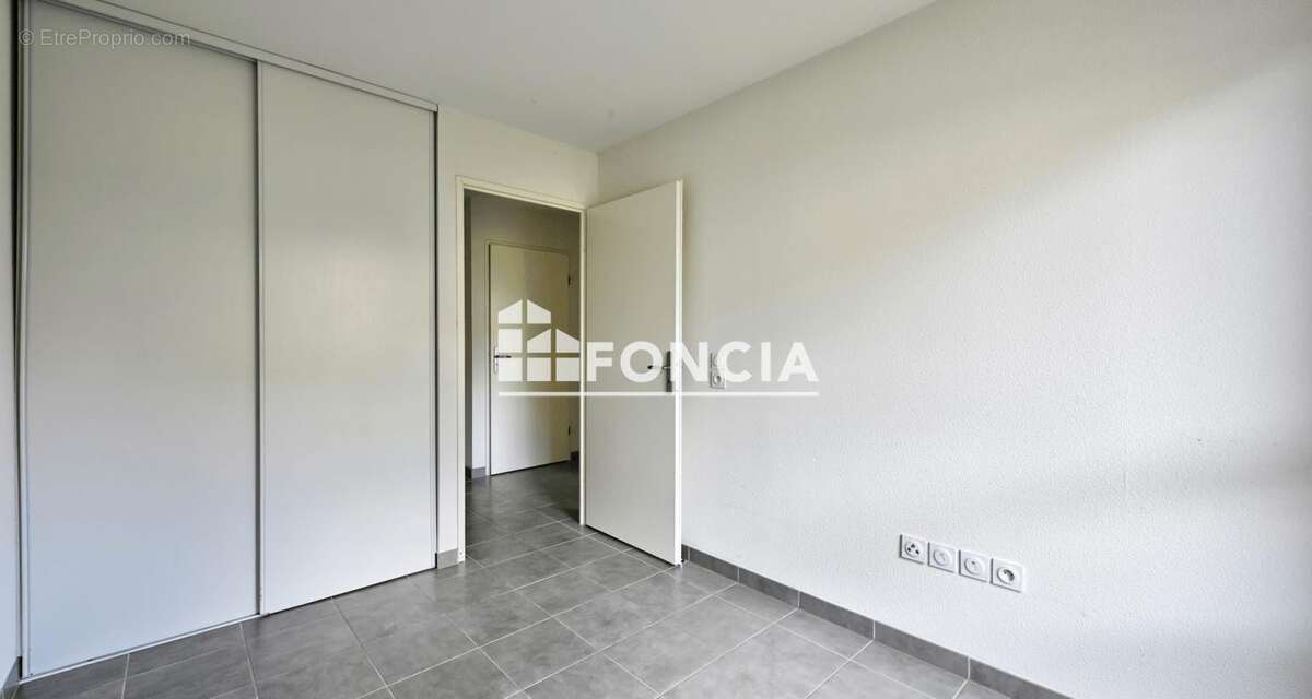 Appartement à FOLLAINVILLE-DENNEMONT