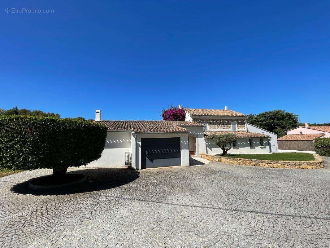 Maison à SIX-FOURS-LES-PLAGES