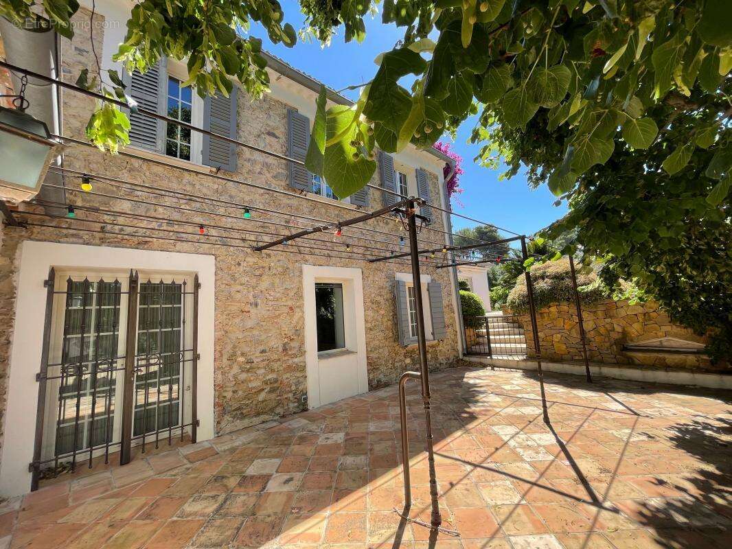 Maison à SIX-FOURS-LES-PLAGES