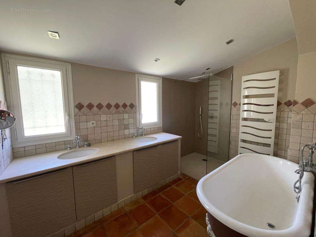 Maison à SIX-FOURS-LES-PLAGES