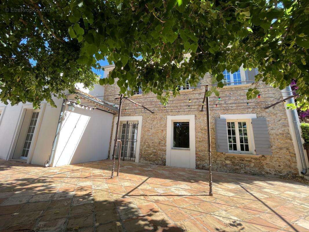 Maison à SIX-FOURS-LES-PLAGES