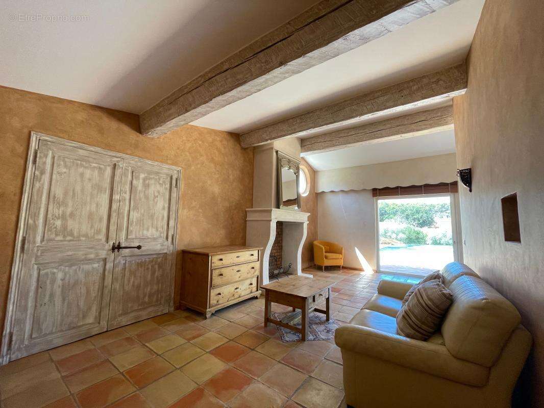 Maison à SIX-FOURS-LES-PLAGES