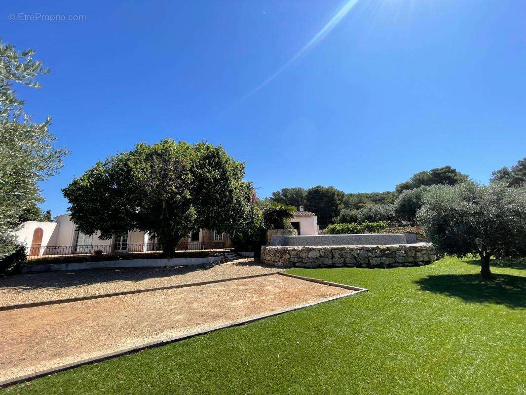 Maison à SIX-FOURS-LES-PLAGES