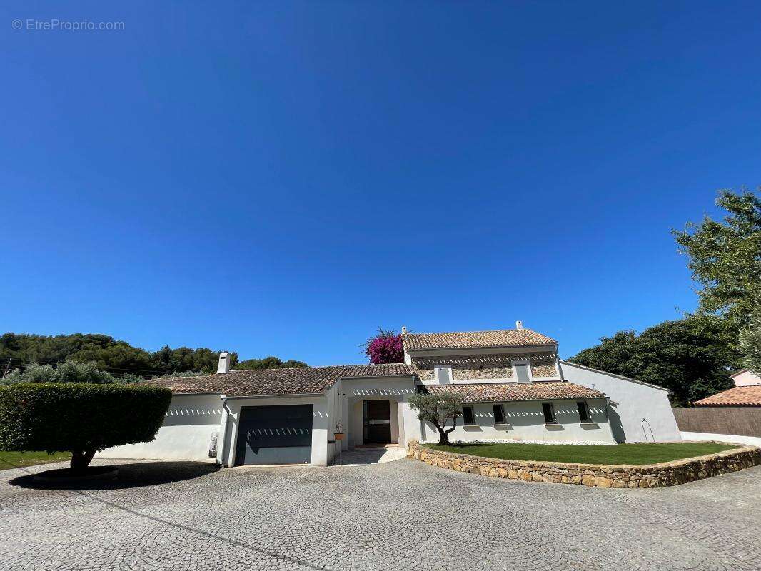Maison à SIX-FOURS-LES-PLAGES