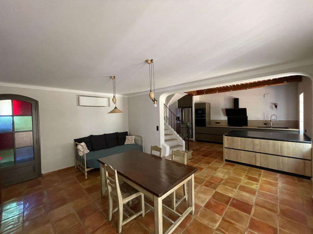 Maison à SIX-FOURS-LES-PLAGES