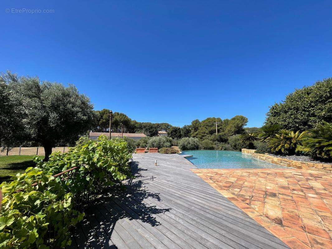 Maison à SIX-FOURS-LES-PLAGES