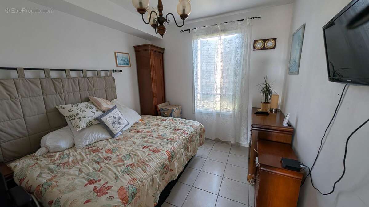 Appartement à SIX-FOURS-LES-PLAGES
