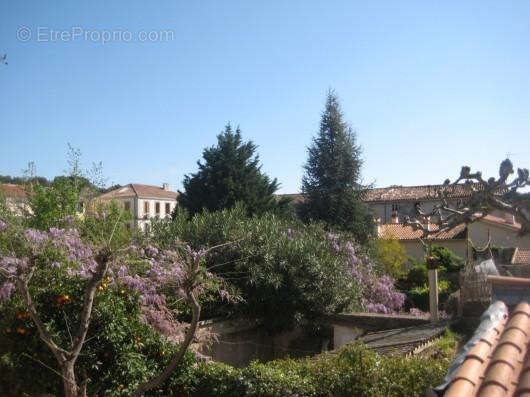 Appartement à SOLLIES-PONT