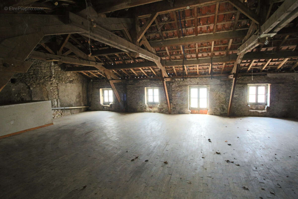 Appartement à PUY-L&#039;EVEQUE