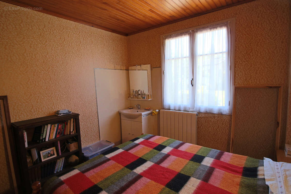 Maison à PUY-L&#039;EVEQUE