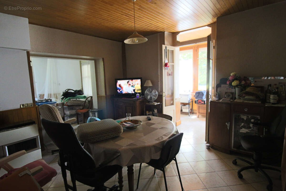 Maison à PUY-L&#039;EVEQUE