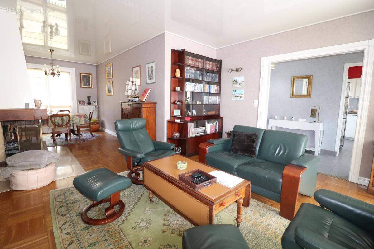 Maison à VIRY-CHATILLON