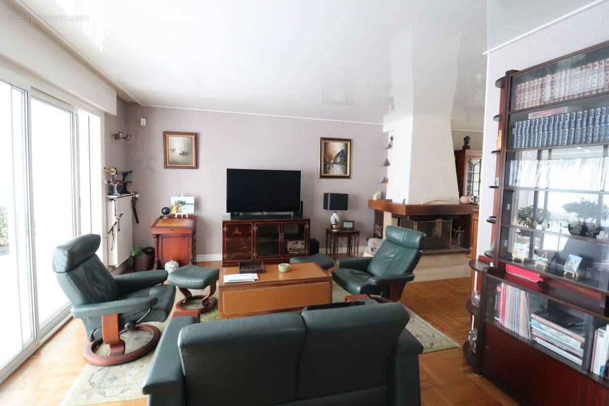 Maison à VIRY-CHATILLON