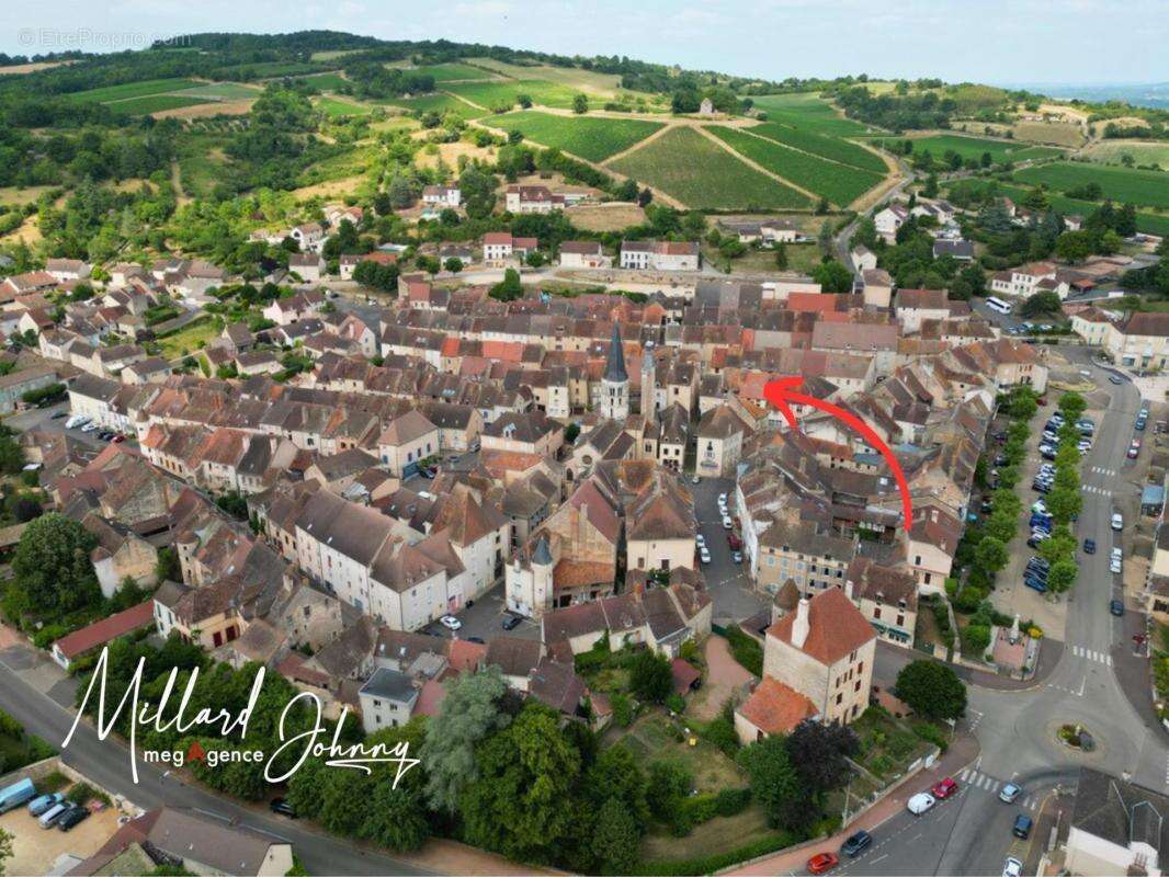 Appartement à SAINT-GENGOUX-LE-NATIONAL