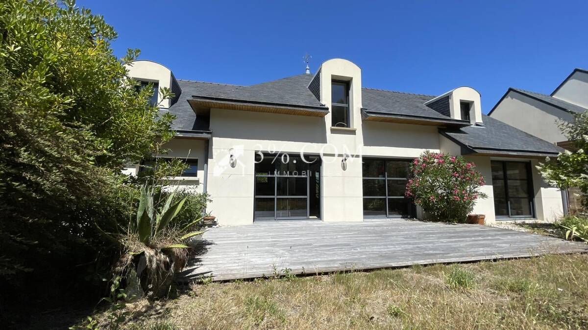 Maison à LARMOR-BADEN