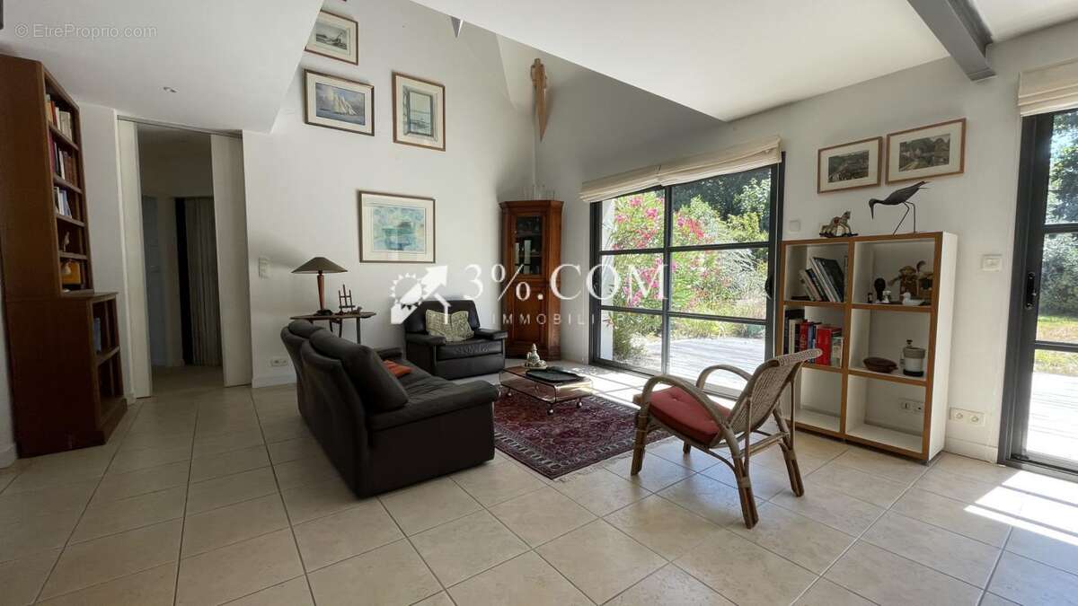 Maison à LARMOR-BADEN