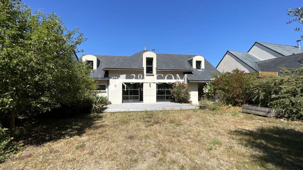 Maison à LARMOR-BADEN